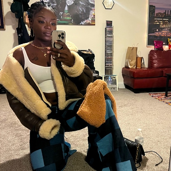 Meet your Posher, Ki - Picture 1 of 1